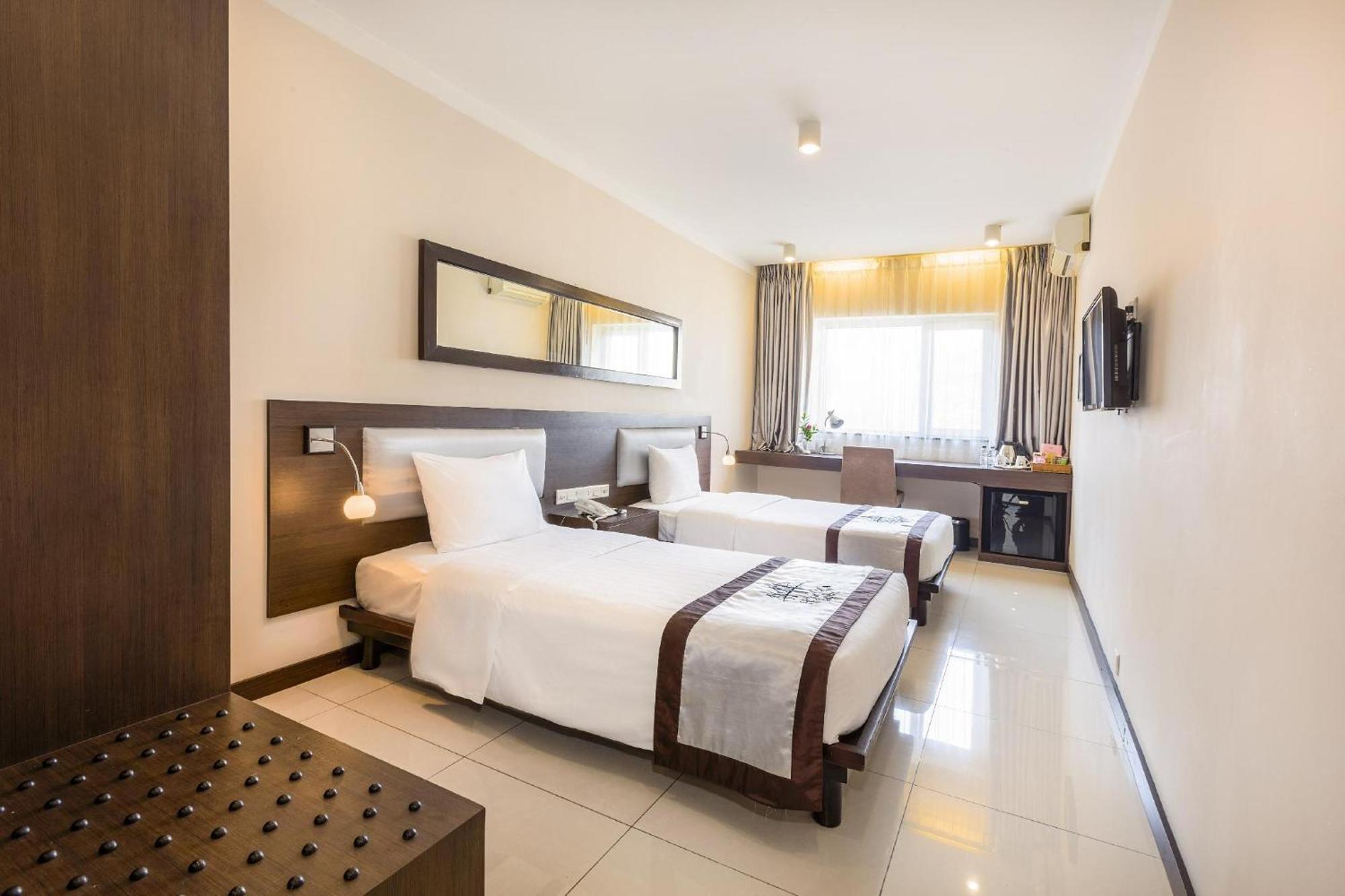 Hong Ha Hotel Hanoi Exterior photo