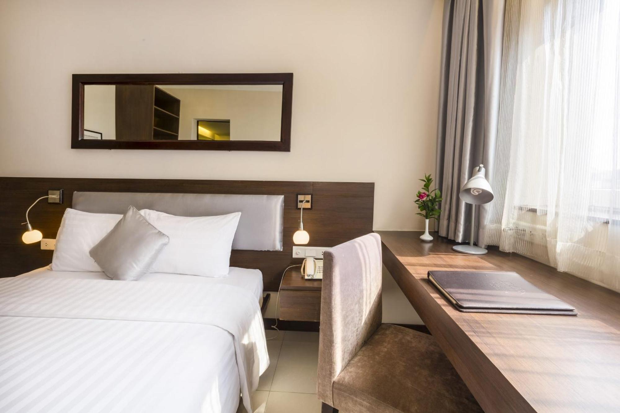 Hong Ha Hotel Hanoi Exterior photo