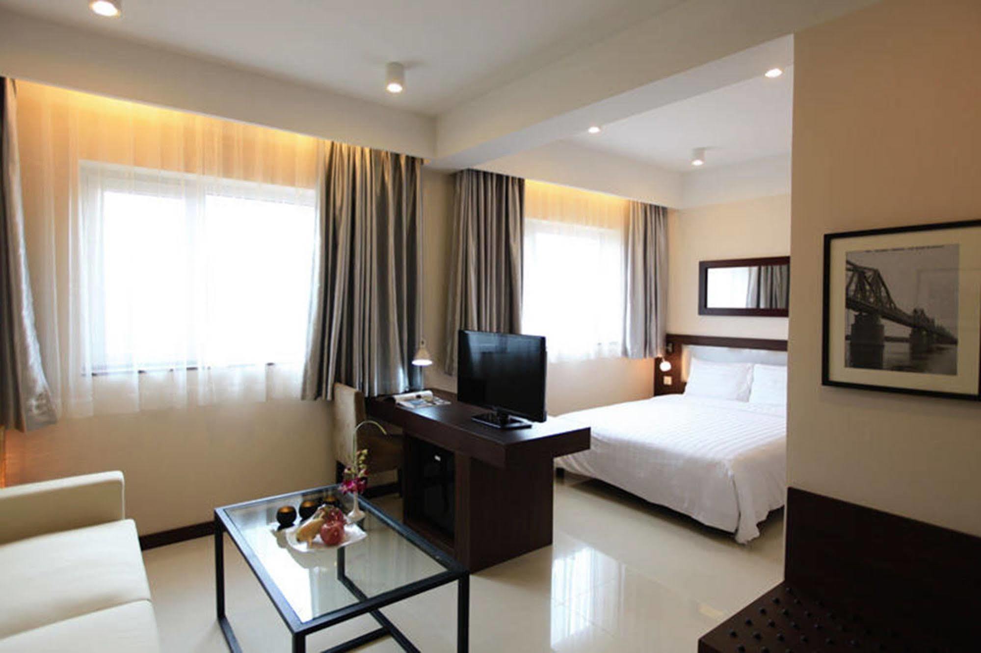 Hong Ha Hotel Hanoi Exterior photo