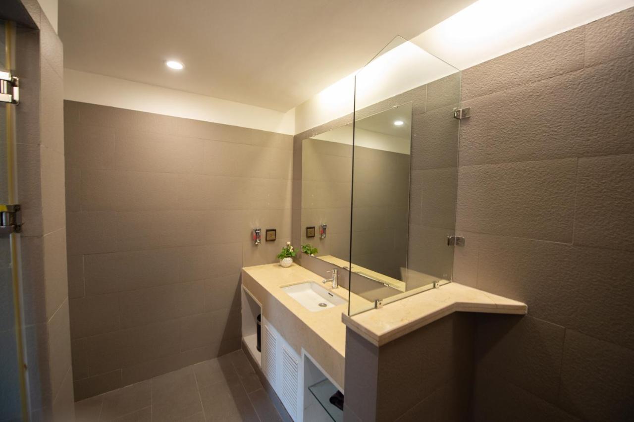 Hong Ha Hotel Hanoi Exterior photo